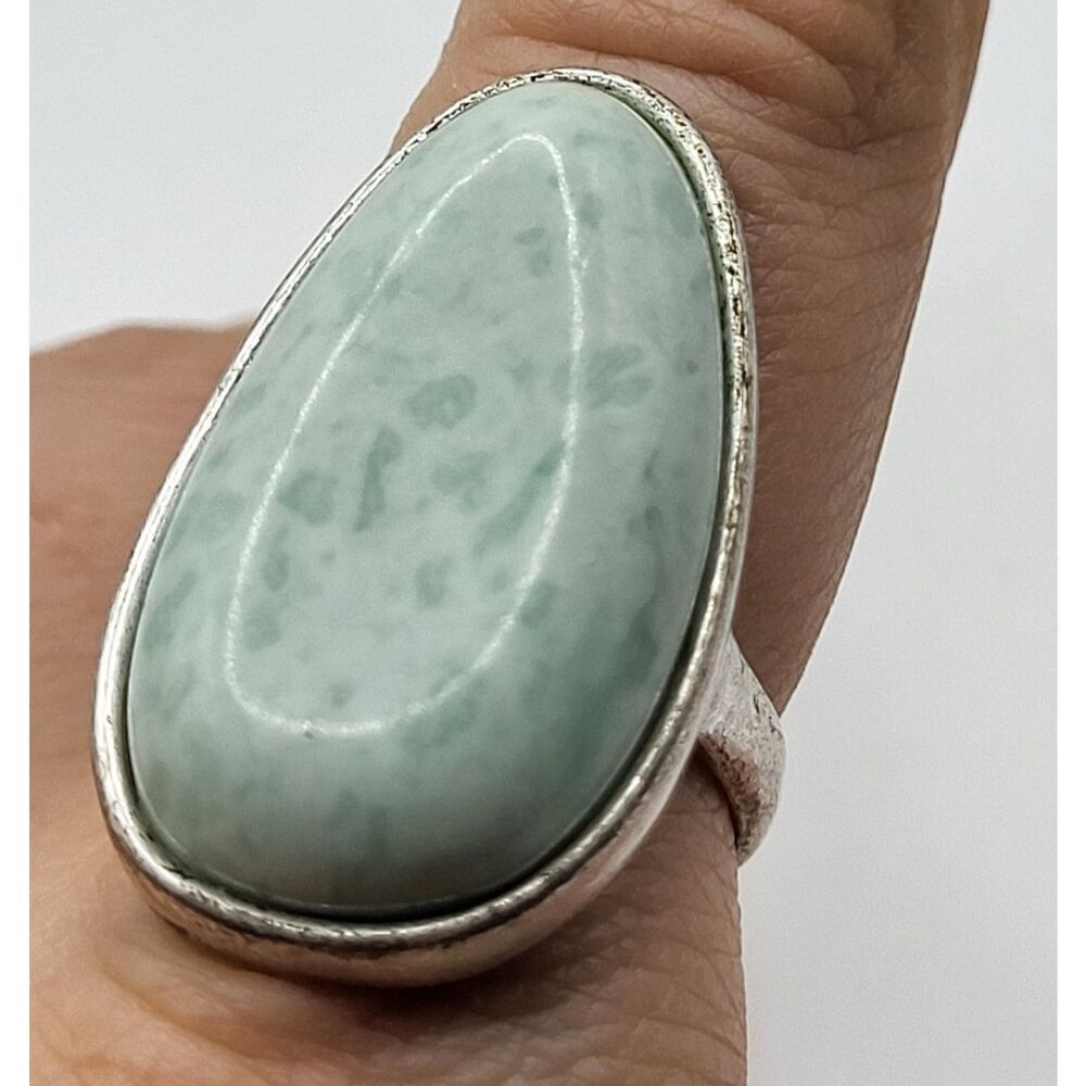 Handcrafted Minimalist Forest Green Jade and Silver Ring, "Shades of Green" 8